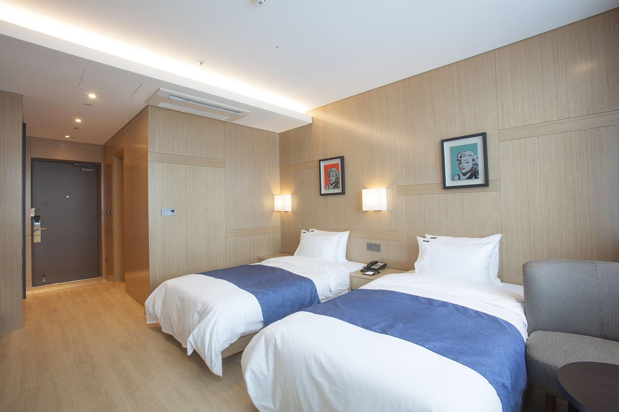 Gwangyang Lacky Hotel Dış mekan fotoğraf