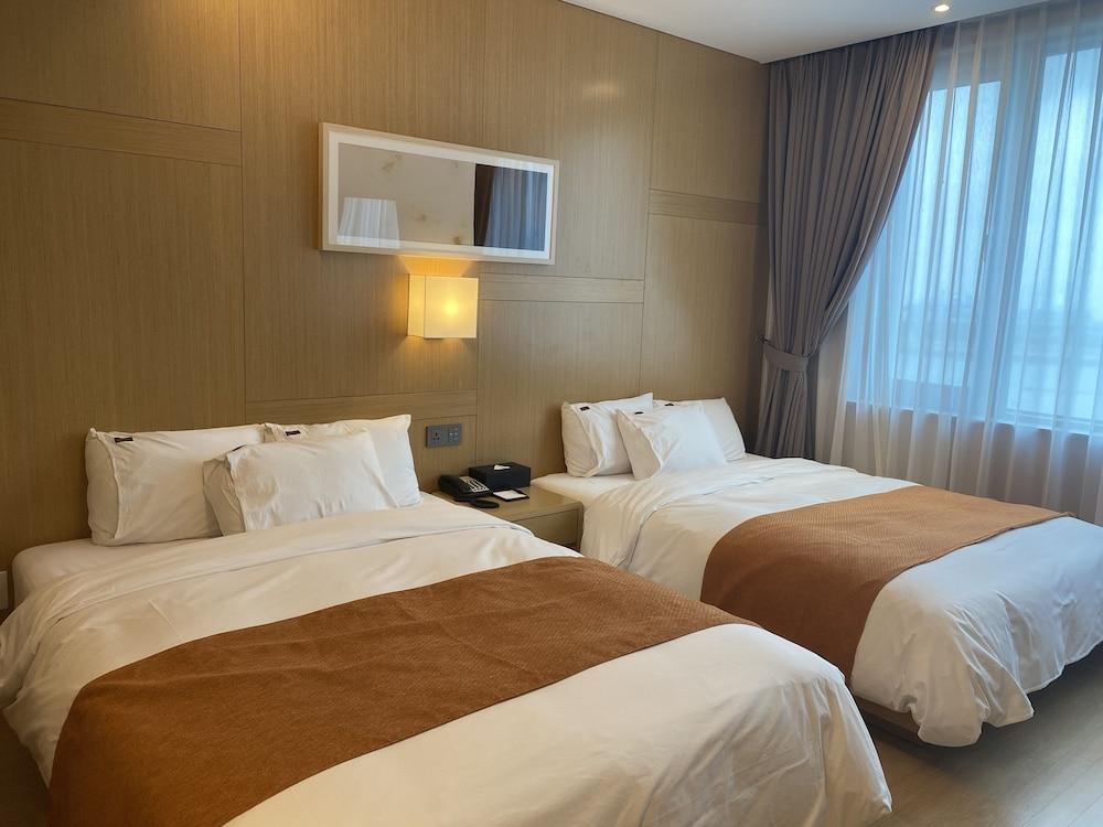 Gwangyang Lacky Hotel Dış mekan fotoğraf