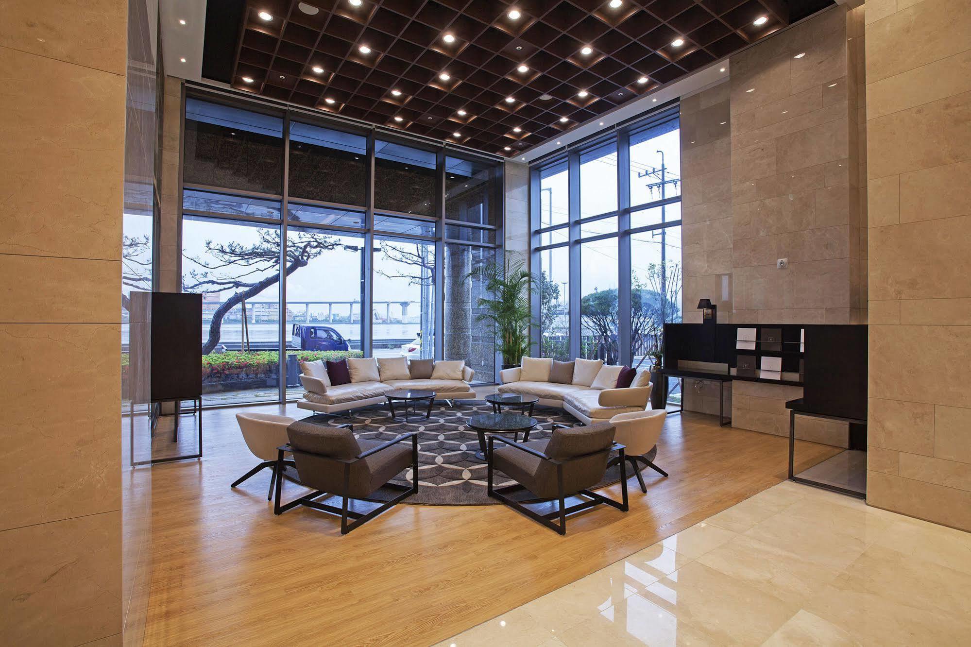 Gwangyang Lacky Hotel Dış mekan fotoğraf