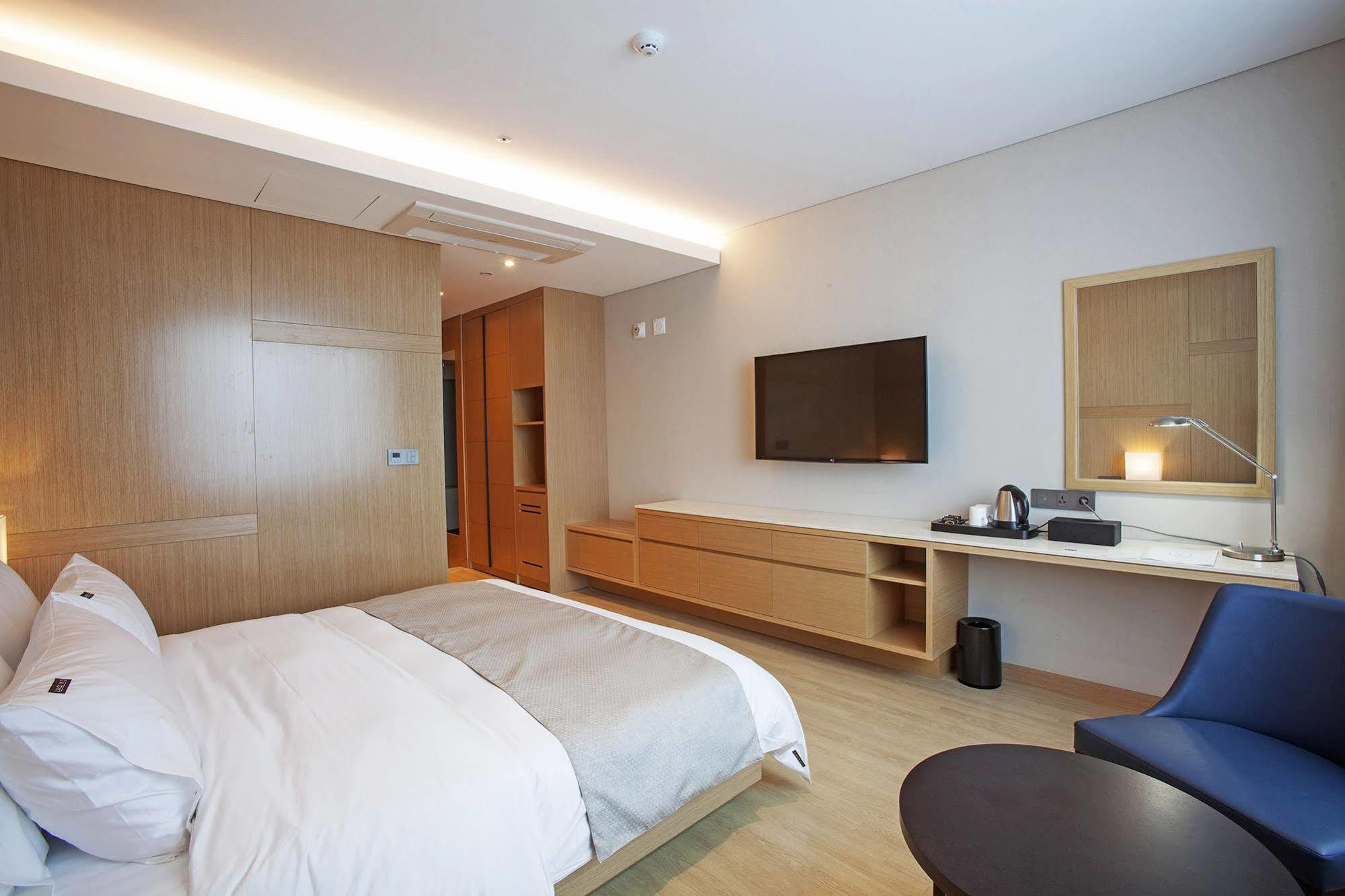 Gwangyang Lacky Hotel Dış mekan fotoğraf